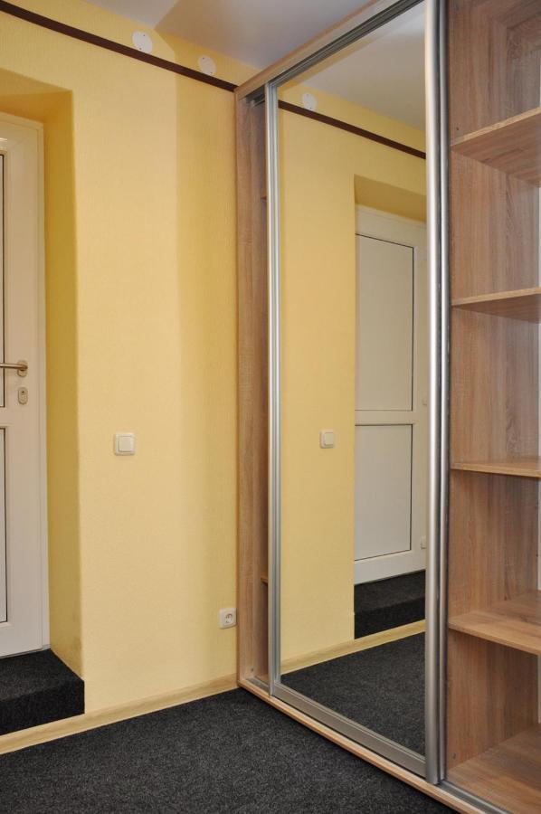 Riga City Center Quiet Apartment With Free Private Parking Extérieur photo